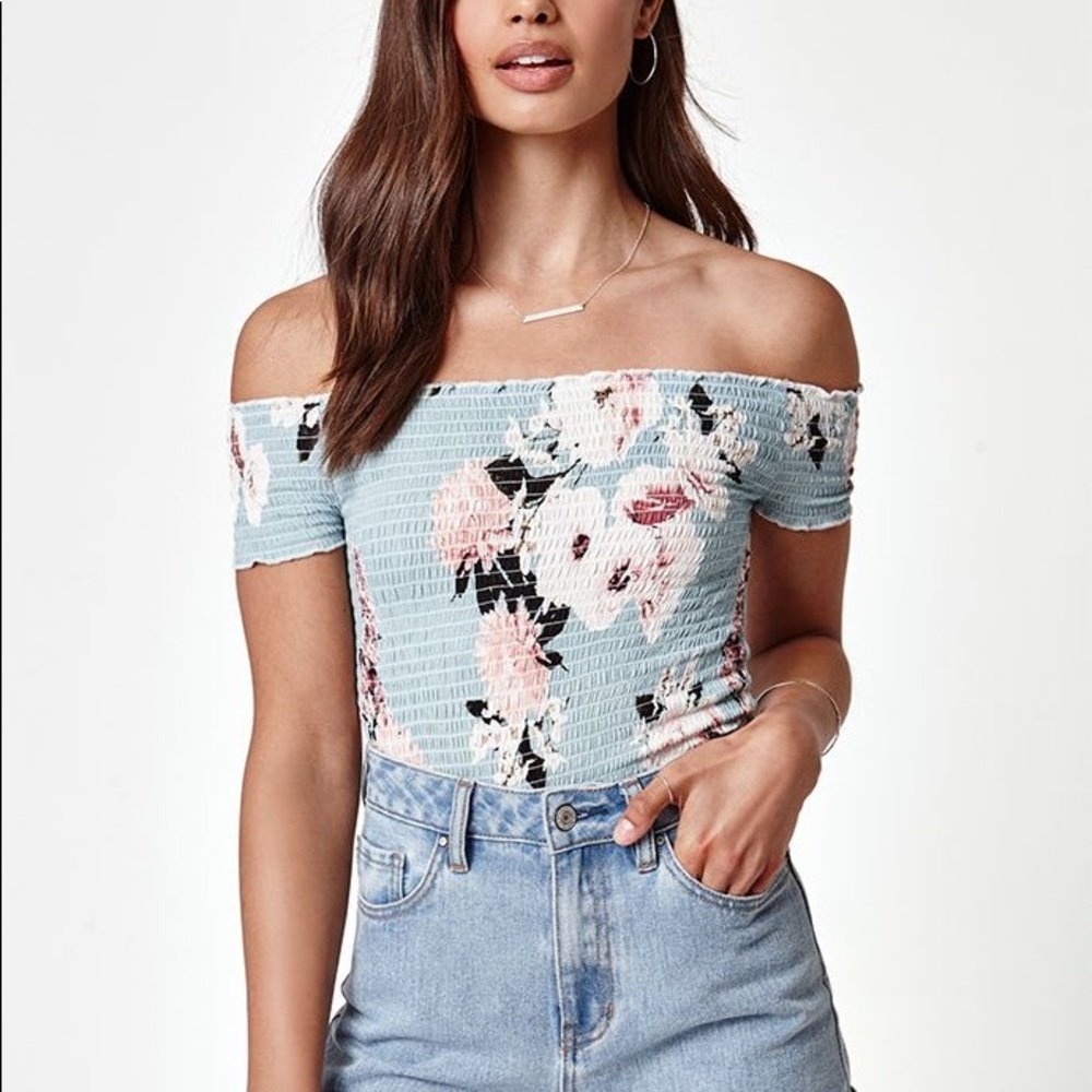 PACSUN Kendall & Kylie blue smocked floral top